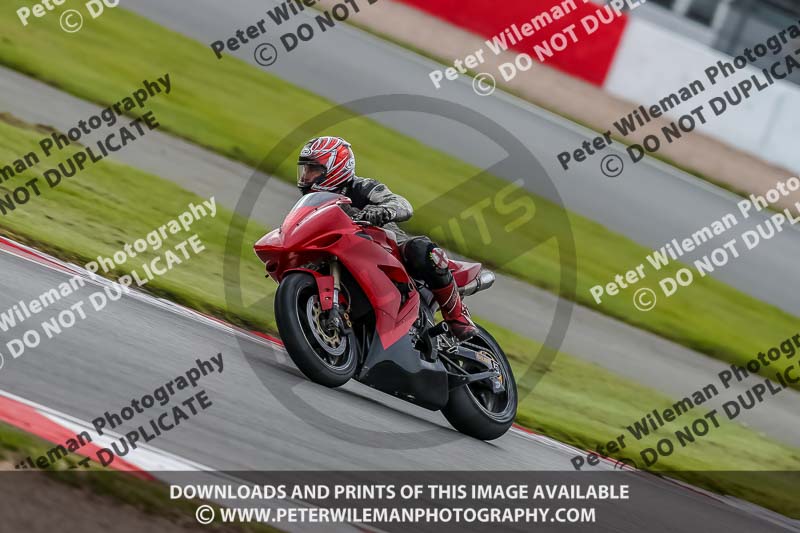 PJ Motorsport Photography;donington no limits trackday;donington park photographs;donington trackday photographs;no limits trackdays;peter wileman photography;trackday digital images;trackday photos
